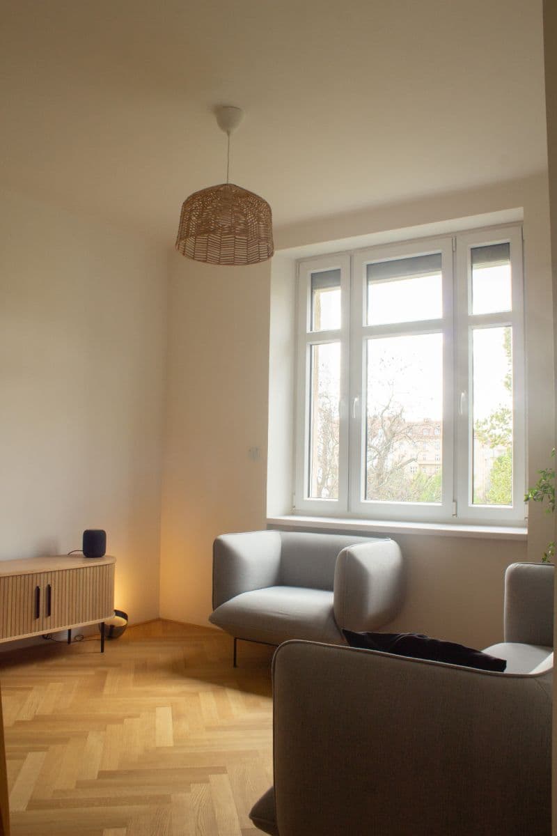 Prenájom bytu 3-izbový 69 m², Čajkovského, Praha, Praha Prenájom bytu 3-izbový 69 m², Čajkovského, Praha, Praha