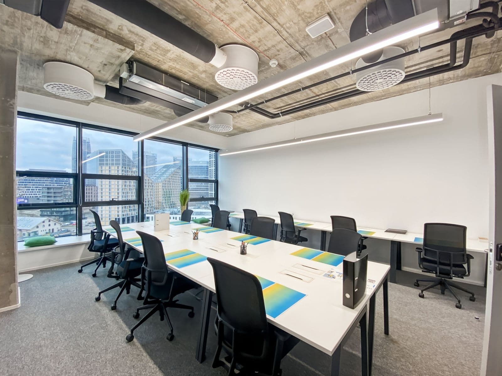 Prenájom kancelárie 60 m², Mlynské nivy, Ružinov, Bratislavský kraj Prenájom kancelárie 60 m², Mlynské nivy, Ružinov, Bratislavský kraj
