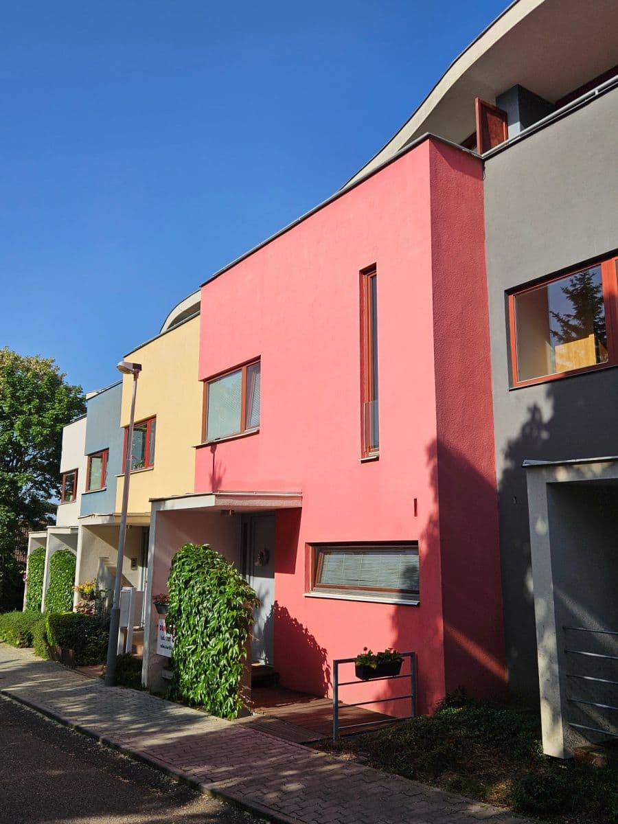 Predaj domu 130 m², pozemek 140 m², K Vejvoďáku, Praha, Praha Predaj domu 130 m², pozemek 140 m², K Vejvoďáku, Praha, Praha