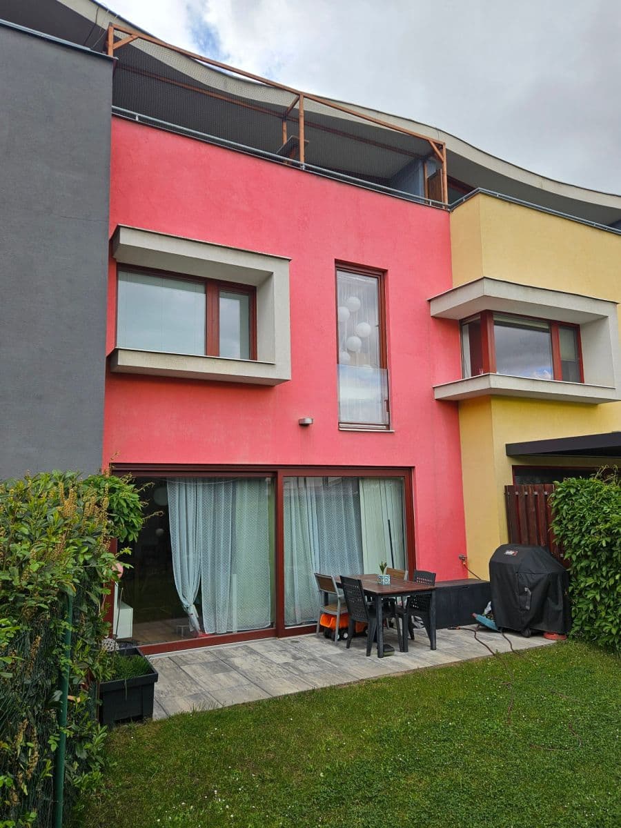 Predaj domu 130 m², pozemek 140 m², K Vejvoďáku, Praha, Praha Predaj domu 130 m², pozemek 140 m², K Vejvoďáku, Praha, Praha