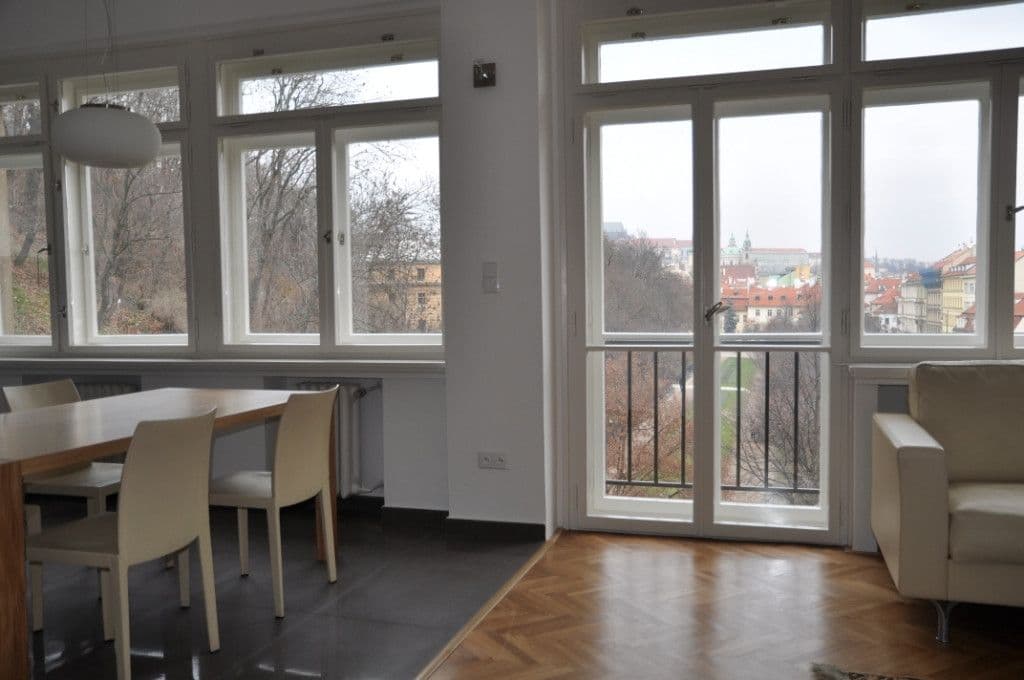 Prenájom bytu 3-izbový 98 m², Újezd, Praha, Praha Prenájom bytu 3-izbový 98 m², Újezd, Praha, Praha
