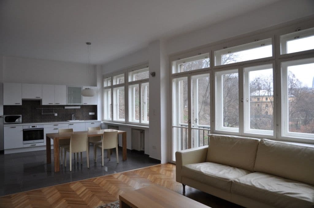 Prenájom bytu 3-izbový 98 m², Újezd, Praha, Praha Prenájom bytu 3-izbový 98 m², Újezd, Praha, Praha