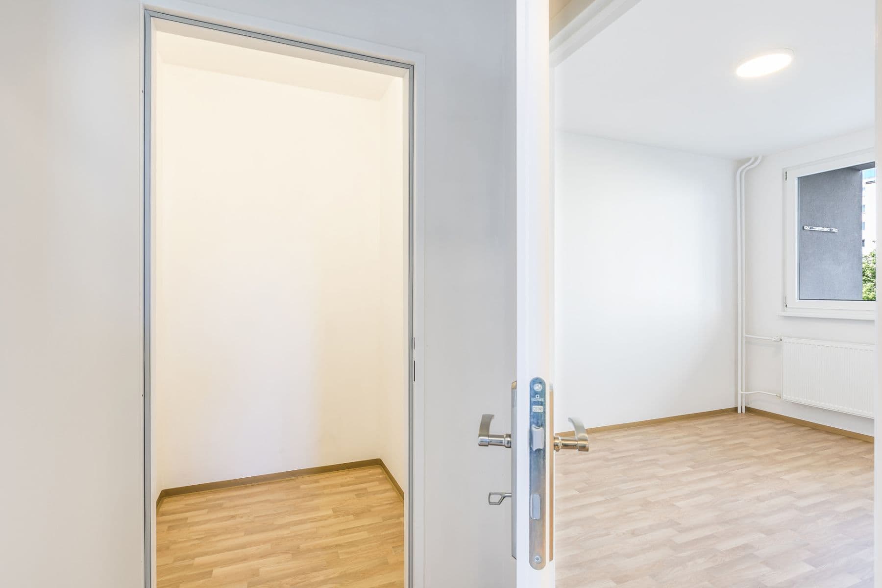 Prenájom bytu 4-izbový 82 m², Dobiášova, Liberec, Liberecký kraj Prenájom bytu 4-izbový 82 m², Dobiášova, Liberec, Liberecký kraj