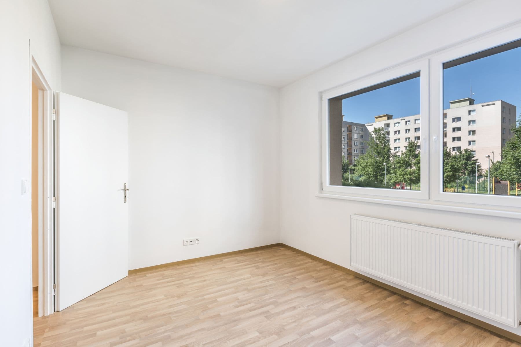 Prenájom bytu 4-izbový 82 m², Dobiášova, Liberec, Liberecký kraj Prenájom bytu 4-izbový 82 m², Dobiášova, Liberec, Liberecký kraj