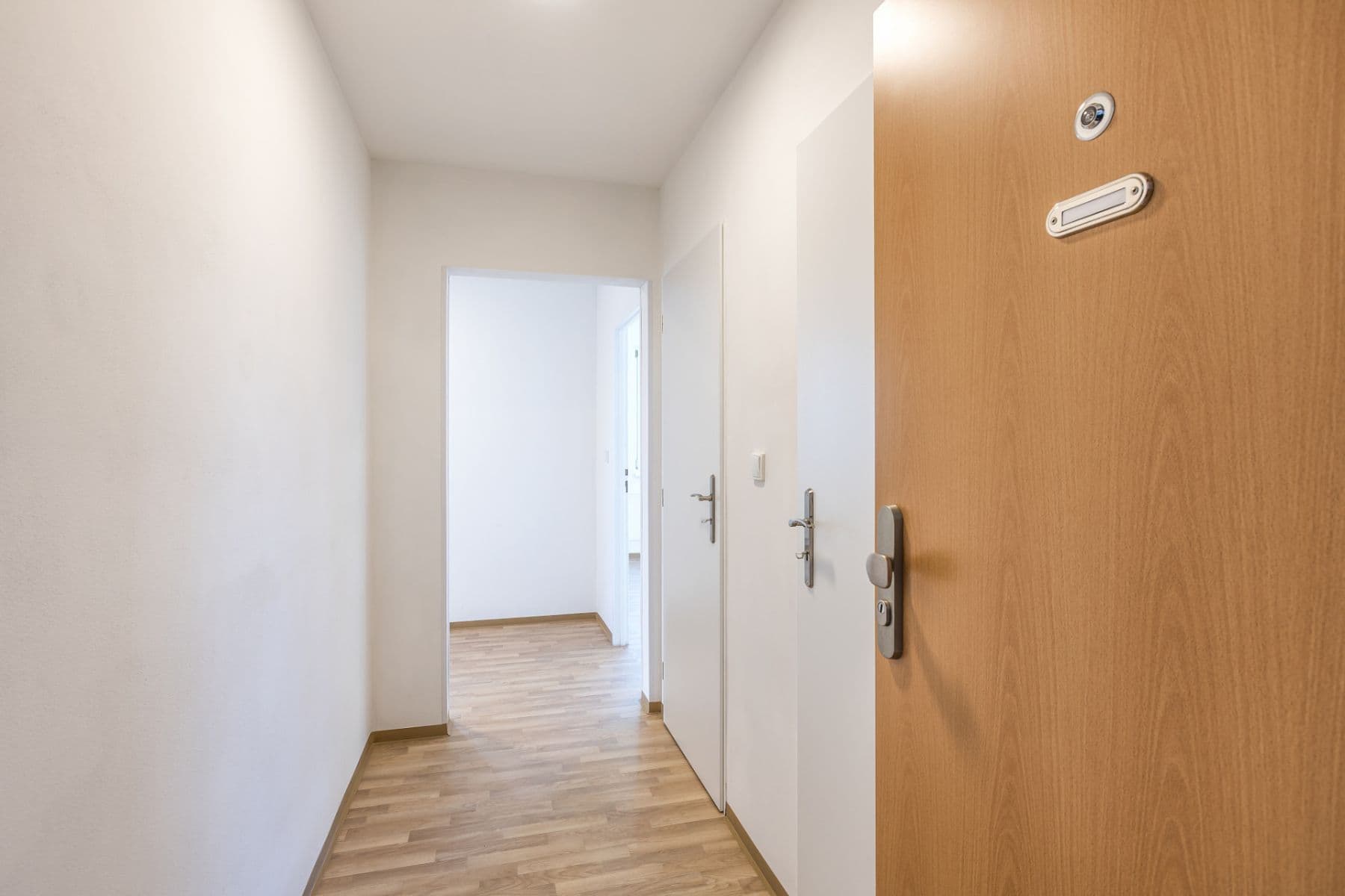 Prenájom bytu 4-izbový 82 m², Dobiášova, Liberec, Liberecký kraj Prenájom bytu 4-izbový 82 m², Dobiášova, Liberec, Liberecký kraj