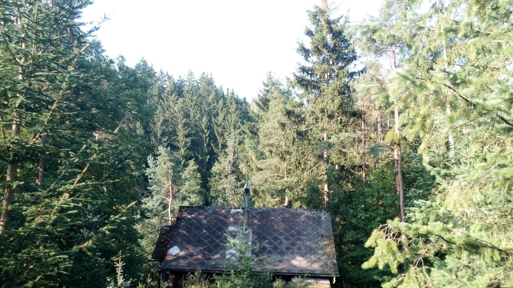 Predaj rekreačného objektu 29 m², pozemek 1.147 m², Malá Hraštice, Středočeský kraj Predaj rekreačného objektu 29 m², pozemek 1.147 m², Malá Hraštice, Středočeský kraj
