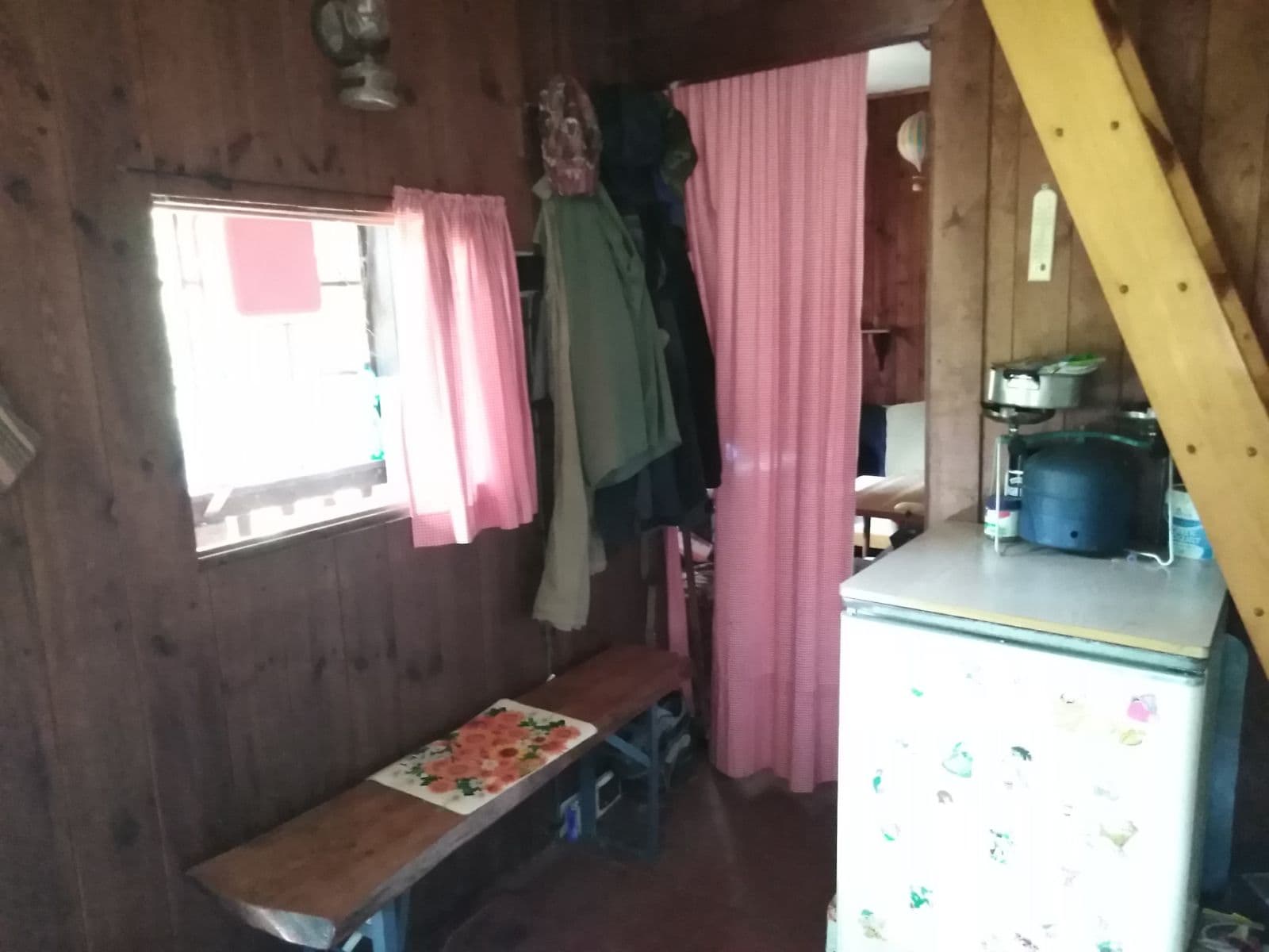 Predaj rekreačného objektu 29 m², pozemek 1.147 m², Malá Hraštice, Středočeský kraj Predaj rekreačného objektu 29 m², pozemek 1.147 m², Malá Hraštice, Středočeský kraj