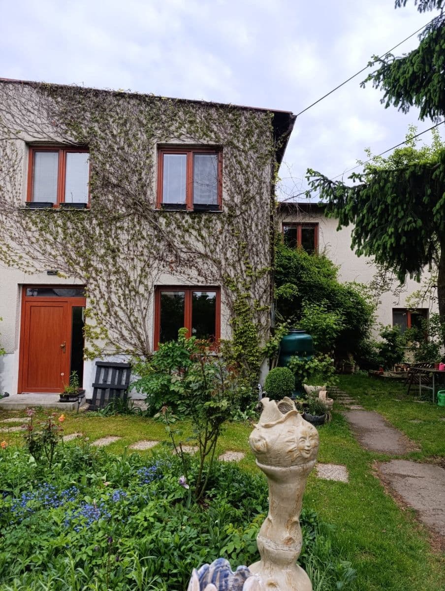 Predaj domu 205 m², pozemek 357 m², Srbská, Úvaly, Středočeský kraj Predaj domu 205 m², pozemek 357 m², Srbská, Úvaly, Středočeský kraj
