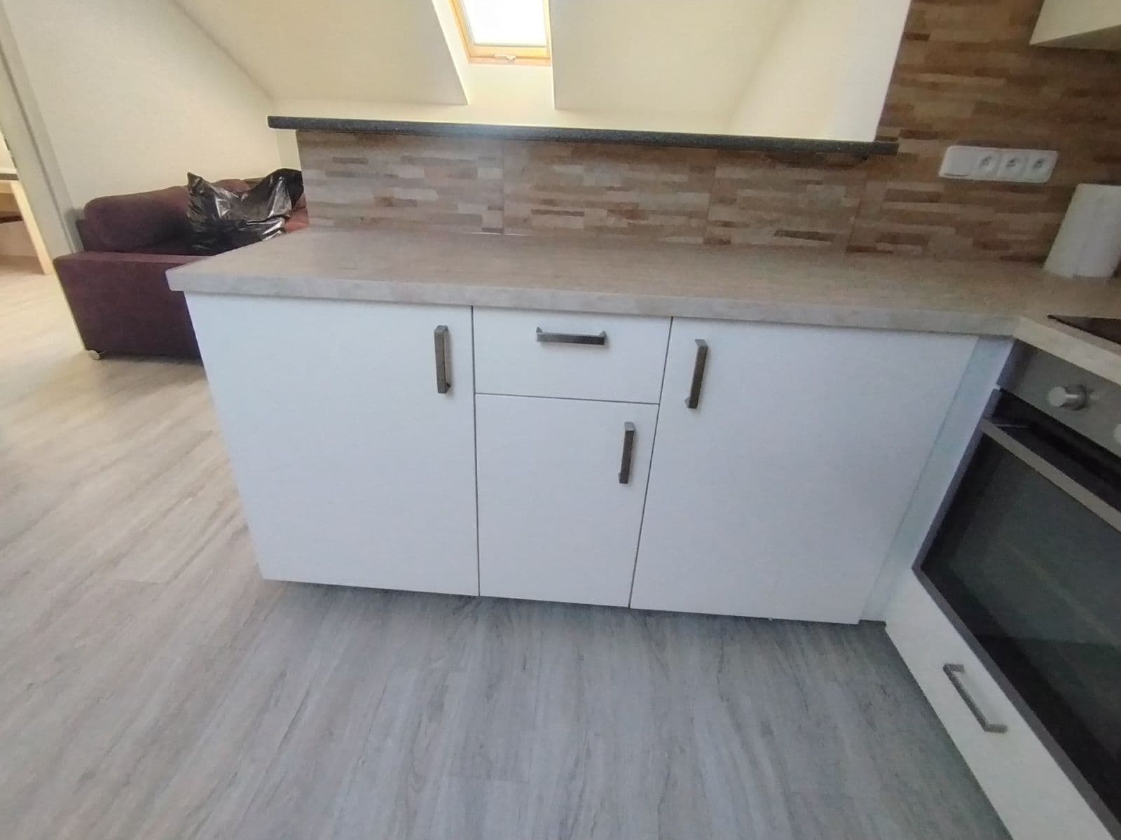 Prenájom bytu 3-izbový 65 m², Košumberk, Dobřejovice, Středočeský kraj Prenájom bytu 3-izbový 65 m², Košumberk, Dobřejovice, Středočeský kraj