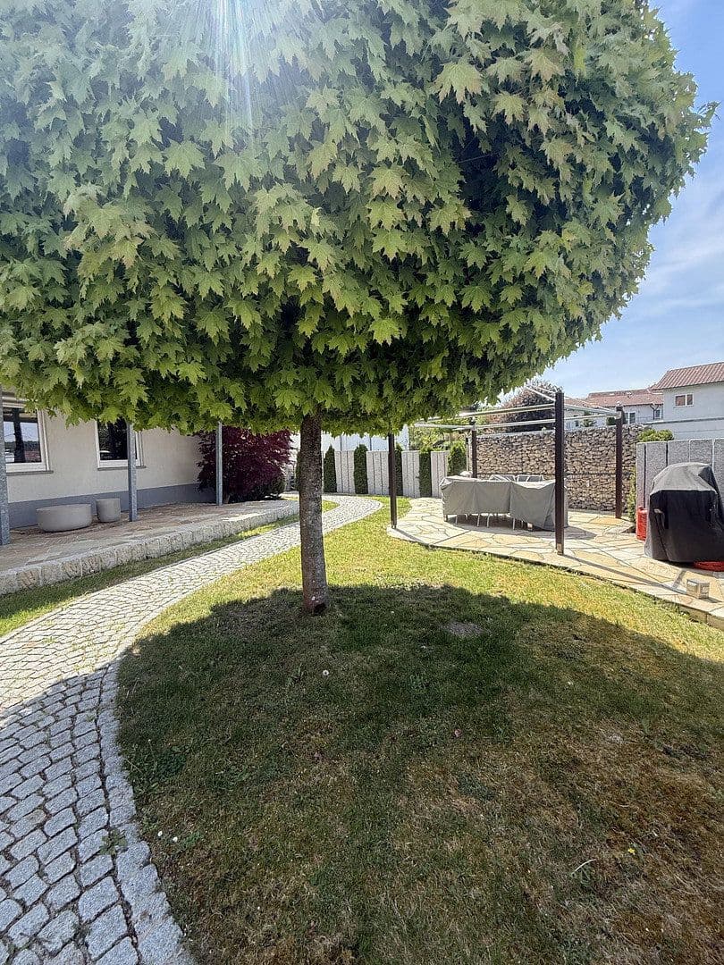 Predaj domu 182 m², pozemek 474 m², Allmersbach im Tal, Bádensko-Wurttembersko Predaj domu 182 m², pozemek 474 m², Allmersbach im Tal, Bádensko-Wurttembersko