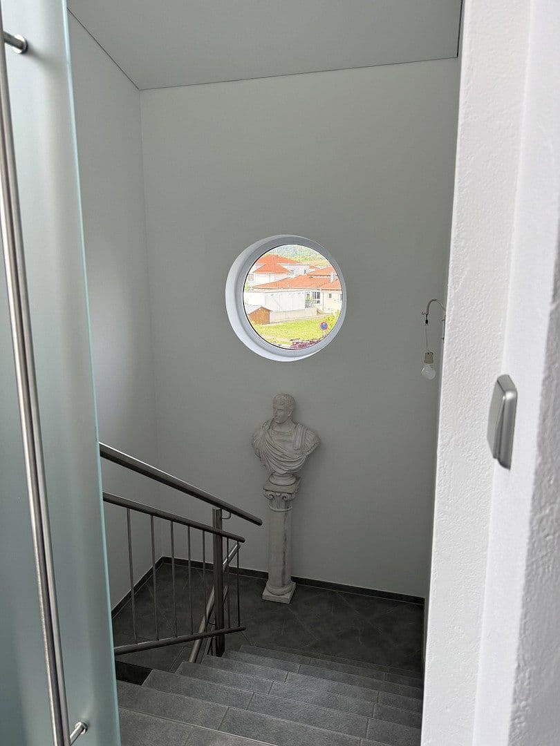 Predaj domu 182 m², pozemek 474 m², Allmersbach im Tal, Bádensko-Wurttembersko Predaj domu 182 m², pozemek 474 m², Allmersbach im Tal, Bádensko-Wurttembersko