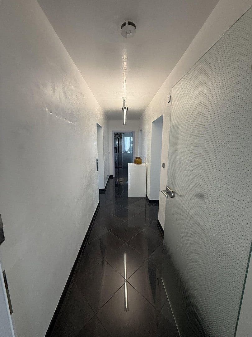 Predaj domu 182 m², pozemek 474 m², Allmersbach im Tal, Bádensko-Wurttembersko Predaj domu 182 m², pozemek 474 m², Allmersbach im Tal, Bádensko-Wurttembersko