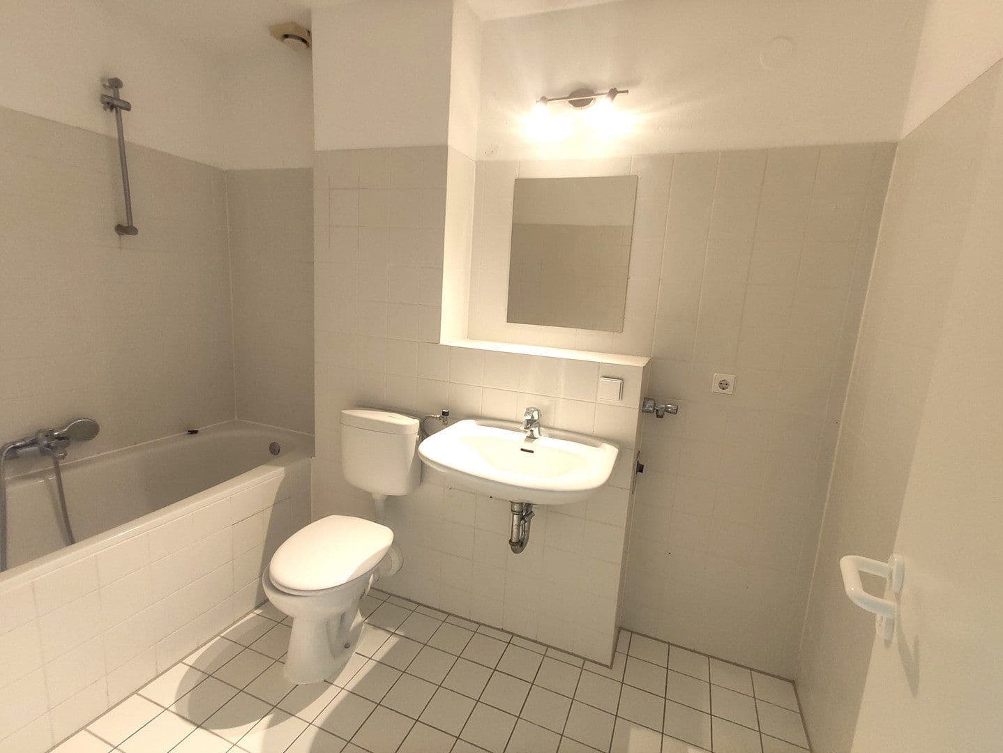 Prenájom domu 130 m², pozemek 250 m², Velten, Brandenbursko Prenájom domu 130 m², pozemek 250 m², Velten, Brandenbursko
