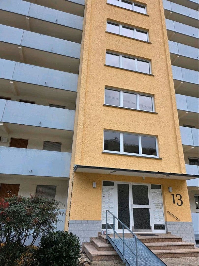 Prenájom bytu 3-izbový 80 m², Baccarat-Straße 13, Gernsbach, Bádensko-Wurttembersko Prenájom bytu 3-izbový 80 m², Baccarat-Straße 13, Gernsbach, Bádensko-Wurttembersko
