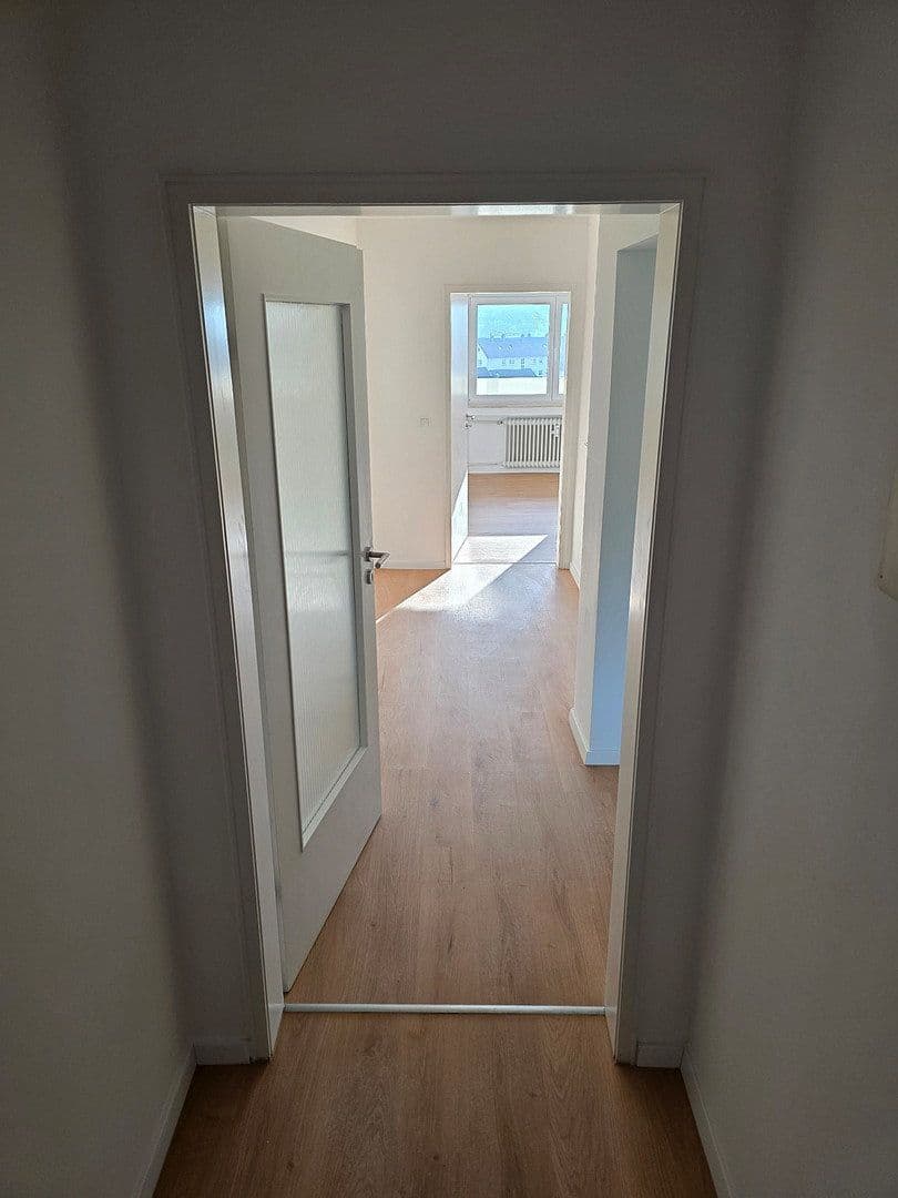 Prenájom bytu 3-izbový 80 m², Baccarat-Straße 13, Gernsbach, Bádensko-Wurttembersko Prenájom bytu 3-izbový 80 m², Baccarat-Straße 13, Gernsbach, Bádensko-Wurttembersko