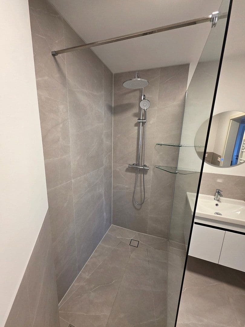 Prenájom bytu 3-izbový 80 m², Baccarat-Straße 13, Gernsbach, Bádensko-Wurttembersko Prenájom bytu 3-izbový 80 m², Baccarat-Straße 13, Gernsbach, Bádensko-Wurttembersko