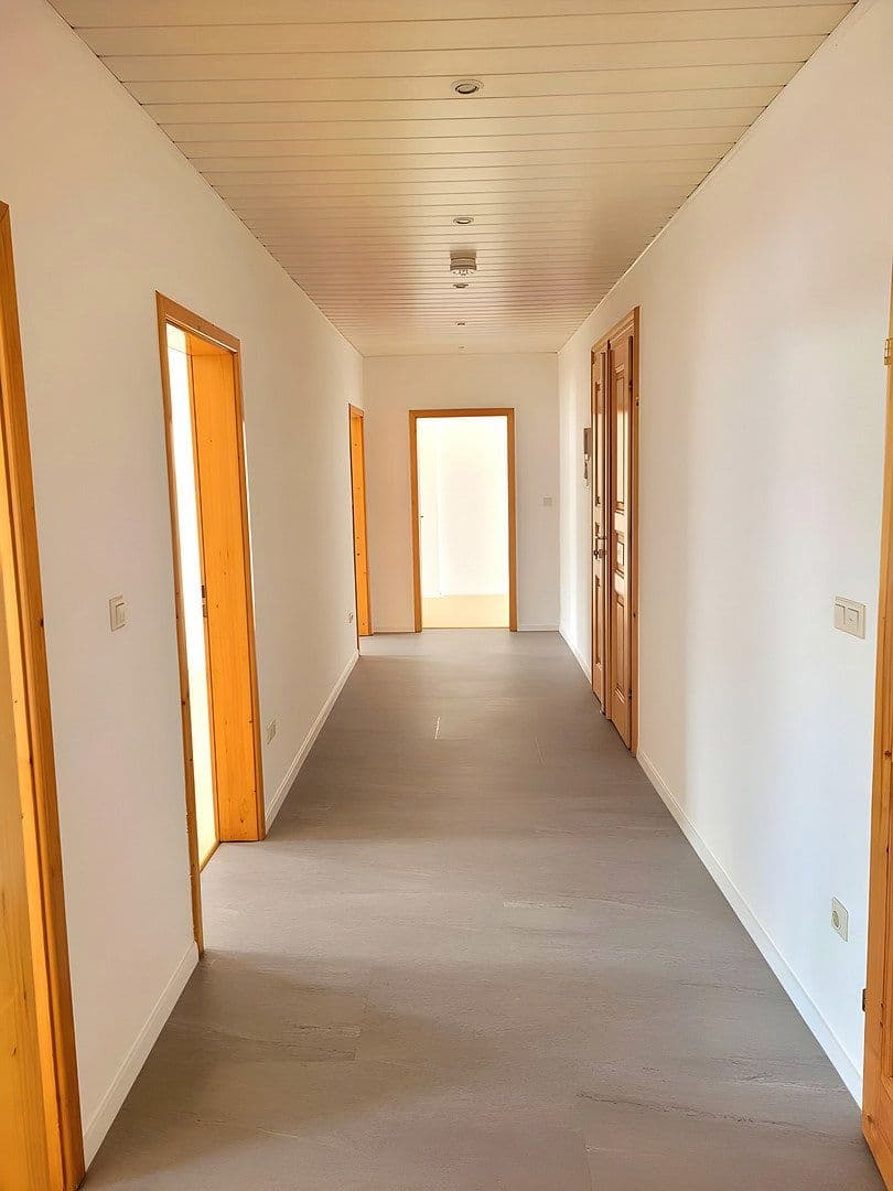 Prenájom bytu 4-izbový 115 m², Dieskaustraße 224, Leipzig, Sasko Prenájom bytu 4-izbový 115 m², Dieskaustraße 224, Leipzig, Sasko