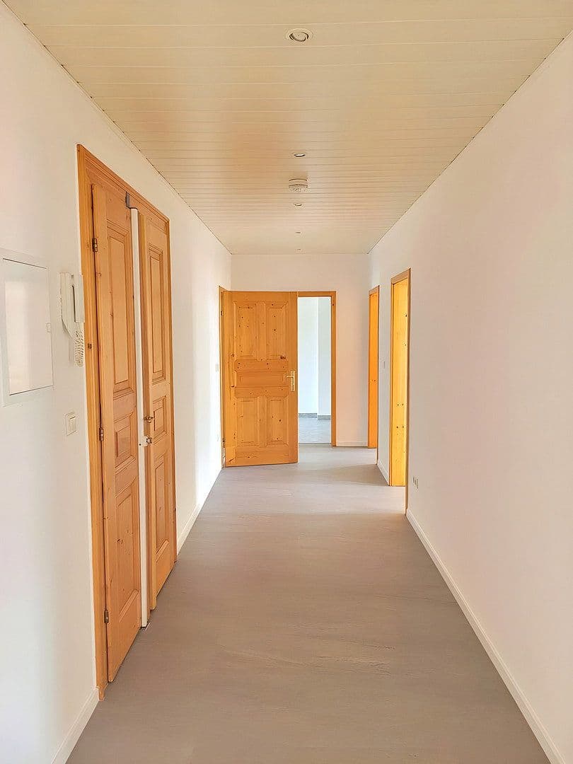 Prenájom bytu 4-izbový 115 m², Dieskaustraße 224, Leipzig, Sasko Prenájom bytu 4-izbový 115 m², Dieskaustraße 224, Leipzig, Sasko