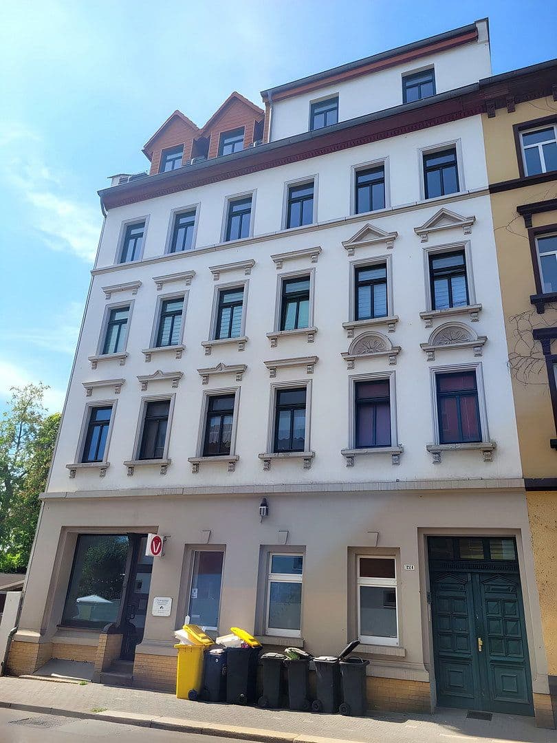 Prenájom bytu 4-izbový 115 m², Dieskaustraße 224, Leipzig, Sasko Prenájom bytu 4-izbový 115 m², Dieskaustraße 224, Leipzig, Sasko