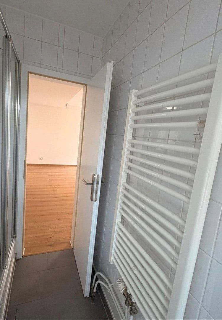 Prenájom bytu 1-izbový 42 m², Fliederweg 9, Landsberg, Sasko-Anhaltsko Prenájom bytu 1-izbový 42 m², Fliederweg 9, Landsberg, Sasko-Anhaltsko