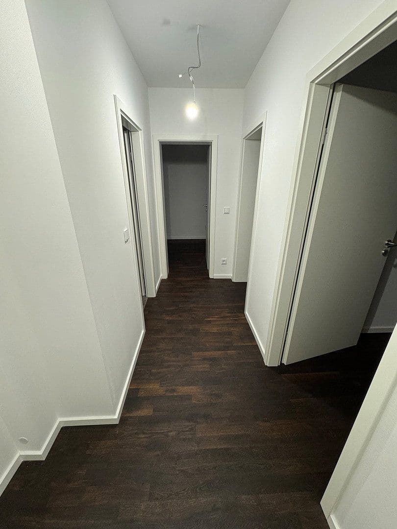 Prenájom bytu 3-izbový 58 m², Sigmund-Freud-Straße 43, Frankfurt am Main, Hesensko Prenájom bytu 3-izbový 58 m², Sigmund-Freud-Straße 43, Frankfurt am Main, Hesensko