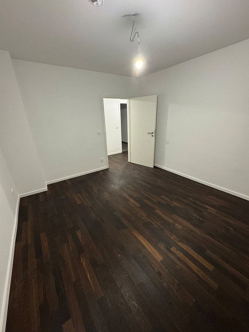 Prenájom bytu 3-izbový 58 m², Sigmund-Freud-Straße 43, Frankfurt am Main, Hesensko Prenájom bytu 3-izbový 58 m², Sigmund-Freud-Straße 43, Frankfurt am Main, Hesensko