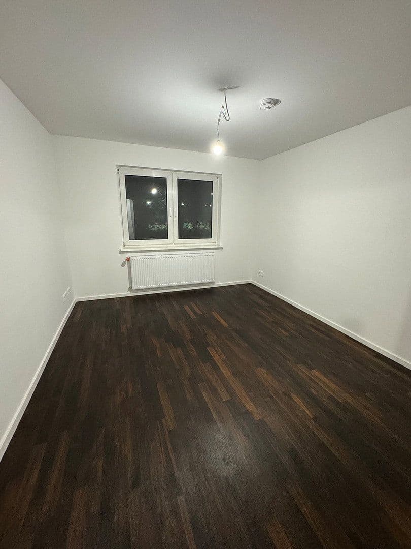 Prenájom bytu 3-izbový 58 m², Sigmund-Freud-Straße 43, Frankfurt am Main, Hesensko Prenájom bytu 3-izbový 58 m², Sigmund-Freud-Straße 43, Frankfurt am Main, Hesensko