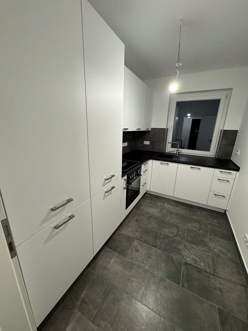 Prenájom bytu 3-izbový 58 m², Sigmund-Freud-Straße 43, Frankfurt am Main, Hesensko Prenájom bytu 3-izbový 58 m², Sigmund-Freud-Straße 43, Frankfurt am Main, Hesensko