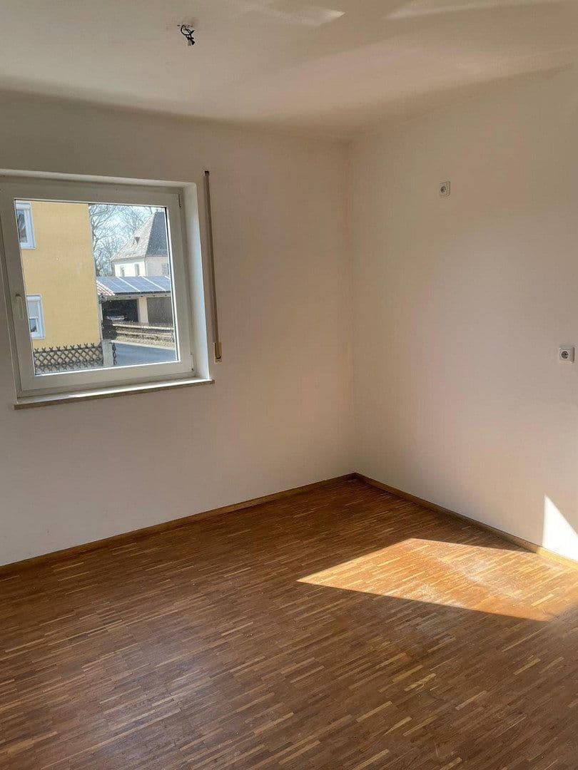 Prenájom bytu 3-izbový 89 m², Ricca Bona Strasse 3, Wallersdorf, Bavorsko Prenájom bytu 3-izbový 89 m², Ricca Bona Strasse 3, Wallersdorf, Bavorsko