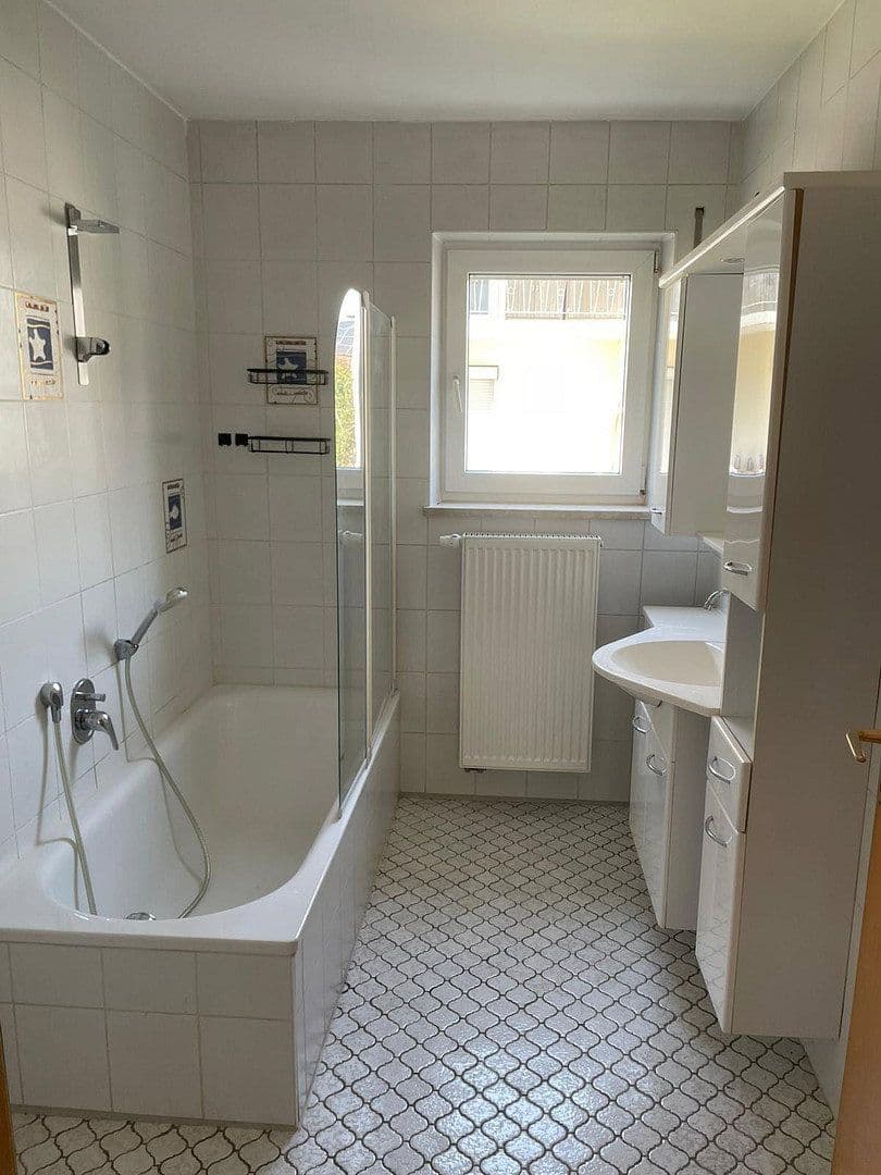 Prenájom bytu 3-izbový 89 m², Ricca Bona Strasse 3, Wallersdorf, Bavorsko Prenájom bytu 3-izbový 89 m², Ricca Bona Strasse 3, Wallersdorf, Bavorsko