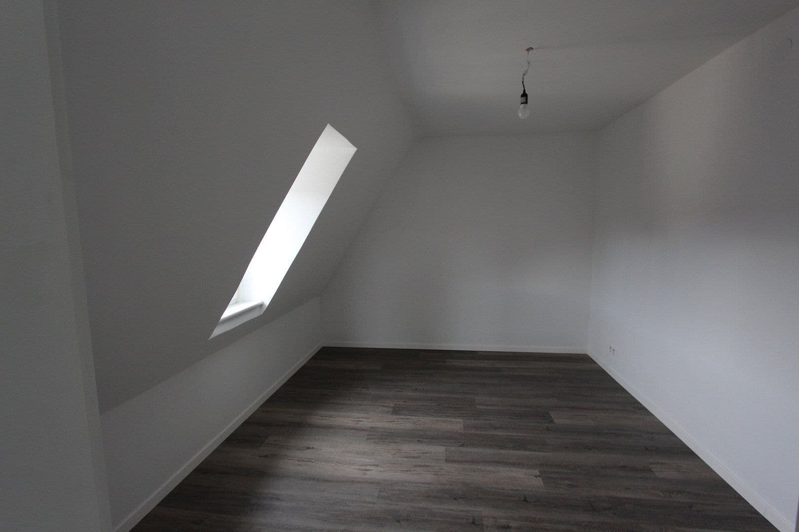 Predaj bytu 2-izbový 51 m², Stuttgart, Bádensko-Wurttembersko Predaj bytu 2-izbový 51 m², Stuttgart, Bádensko-Wurttembersko