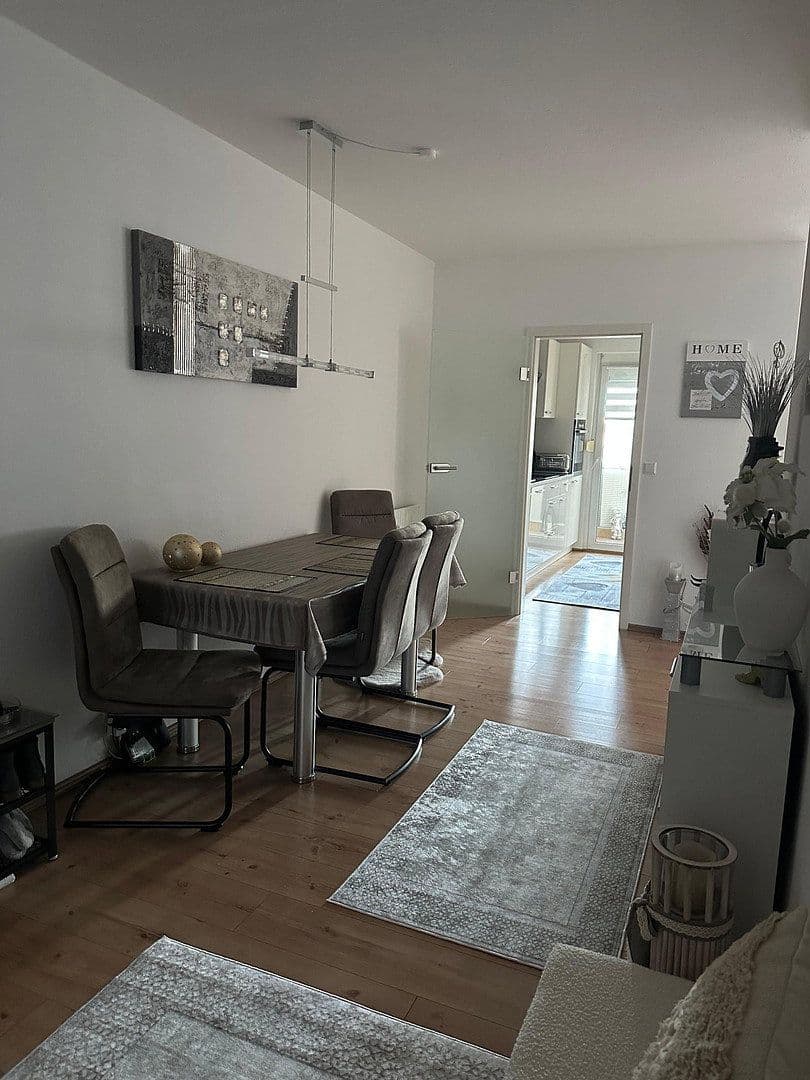 Predaj bytu 3-izbový 88 m², St. Georgen im Schwarzwald, Bádensko-Wurttembersko Predaj bytu 3-izbový 88 m², St. Georgen im Schwarzwald, Bádensko-Wurttembersko