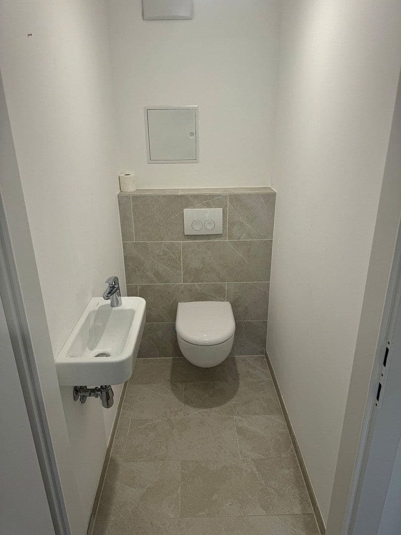 Prenájom bytu 1-izbový 46 m², Altmannsdorfer Straße 192, Wien, Viedeň Prenájom bytu 1-izbový 46 m², Altmannsdorfer Straße 192, Wien, Viedeň
