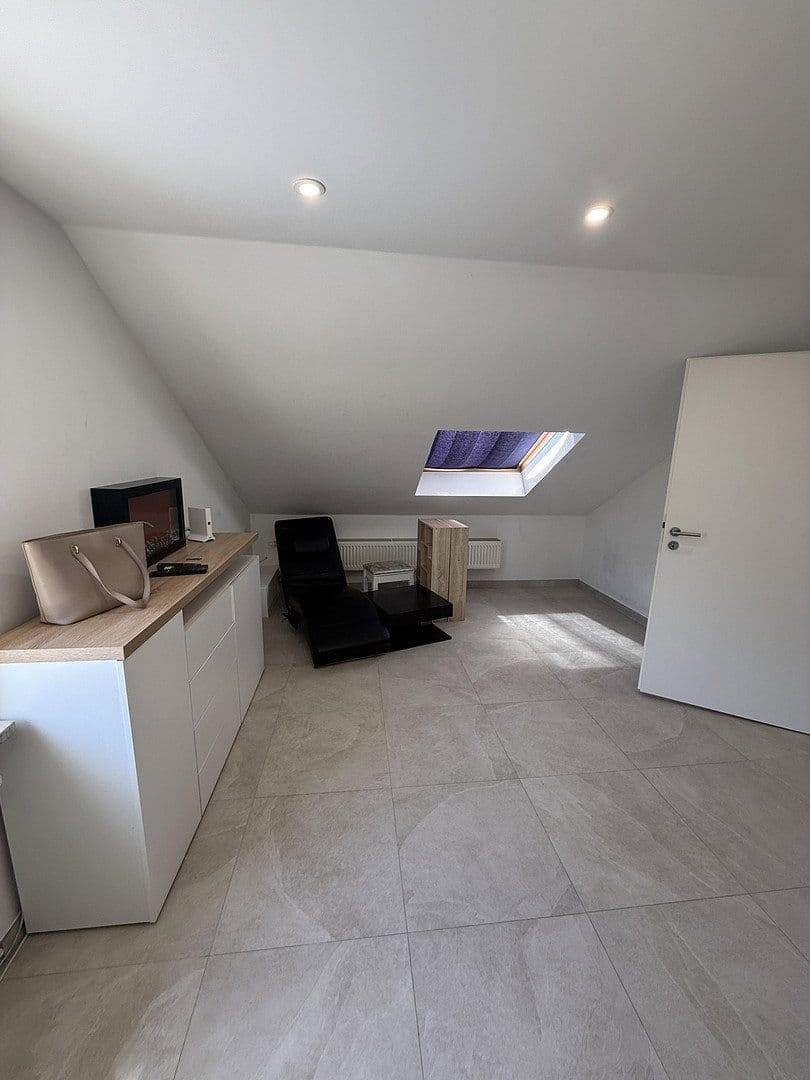 Prenájom domu 35 m², pozemek 330 m², Kaufbeuren, Bavorsko Prenájom domu 35 m², pozemek 330 m², Kaufbeuren, Bavorsko
