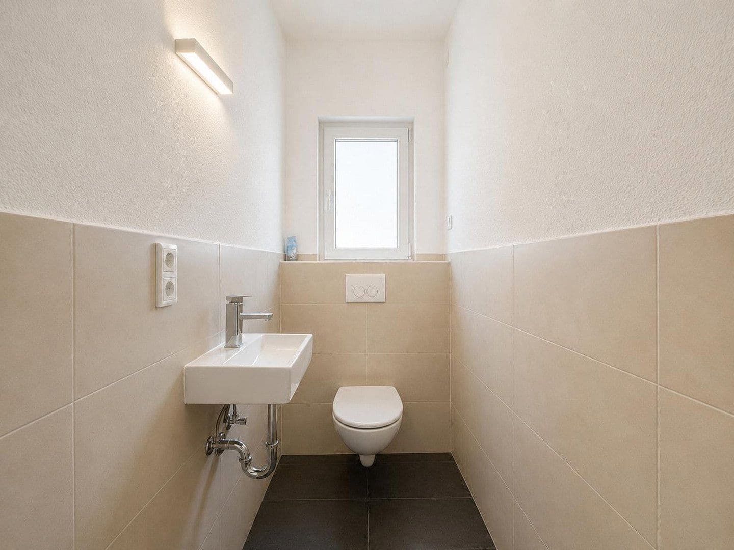 Predaj domu 192 m², pozemek 649 m², Friedrich-Ebert-Straße 68, Erzhausen, Hesensko Predaj domu 192 m², pozemek 649 m², Friedrich-Ebert-Straße 68, Erzhausen, Hesensko
