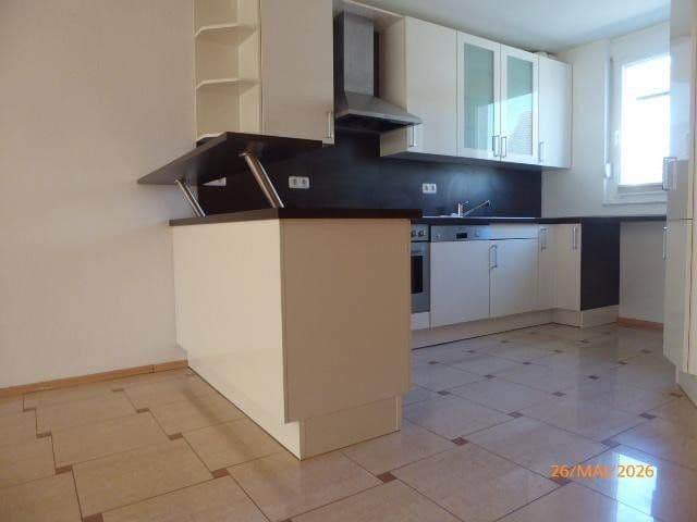 Predaj domu 145 m², pozemek 208 m², Am weißkirchener Berg 3a, Frankfurt, Hesensko Predaj domu 145 m², pozemek 208 m², Am weißkirchener Berg 3a, Frankfurt, Hesensko