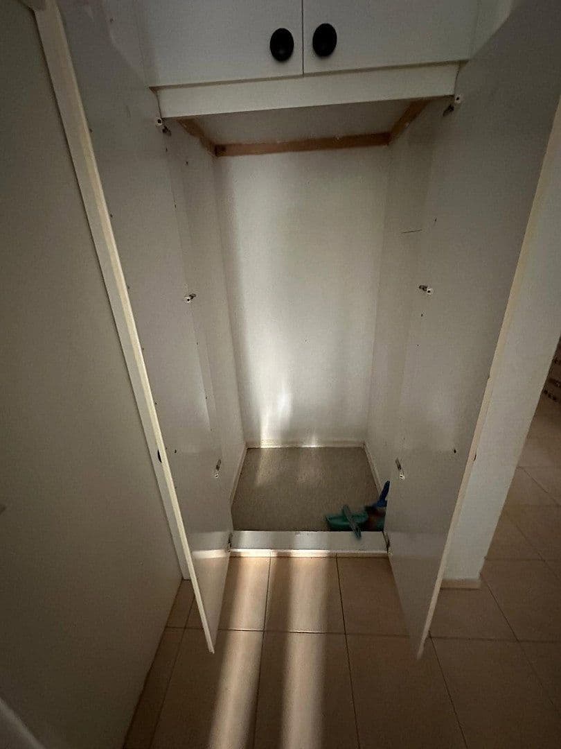 Prenájom bytu 3-izbový 80 m², Offenbach, Hesensko Prenájom bytu 3-izbový 80 m², Offenbach, Hesensko