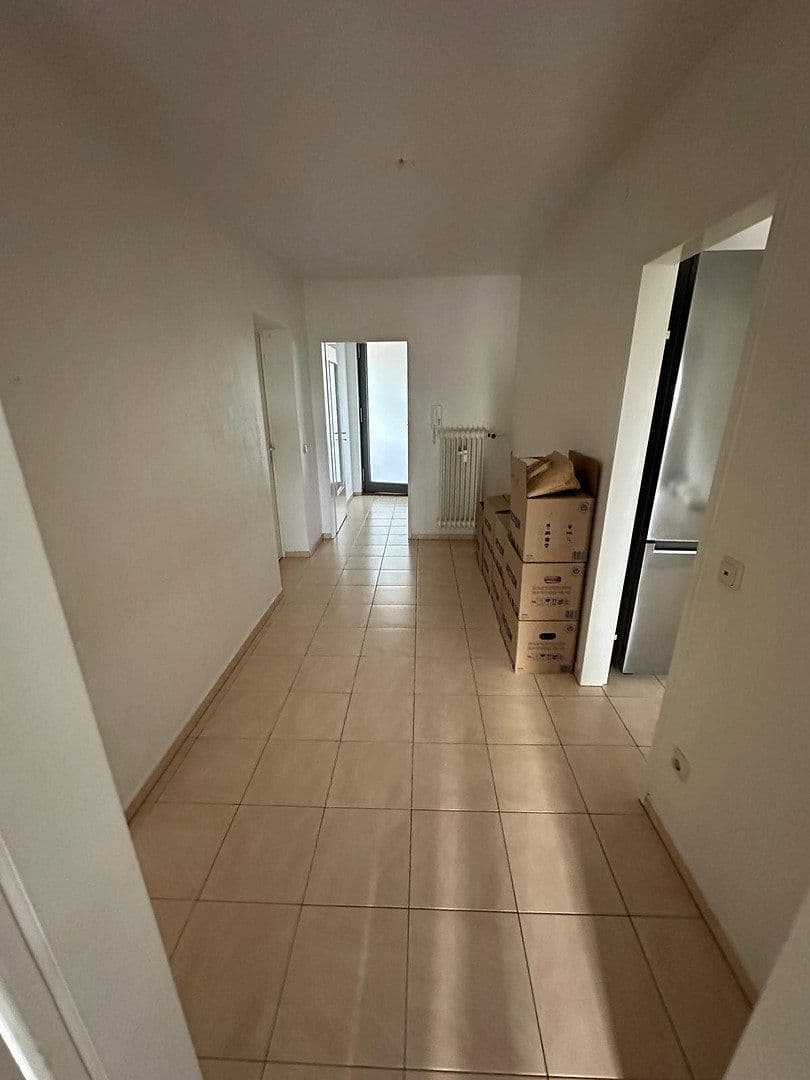 Prenájom bytu 3-izbový 80 m², Offenbach, Hesensko Prenájom bytu 3-izbový 80 m², Offenbach, Hesensko