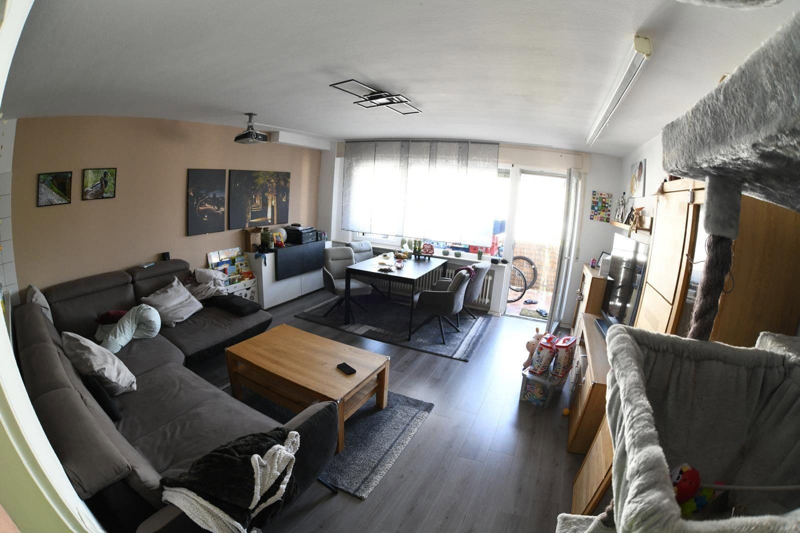 Prenájom bytu 3-izbový 80 m², Offenbach, Hesensko Prenájom bytu 3-izbový 80 m², Offenbach, Hesensko
