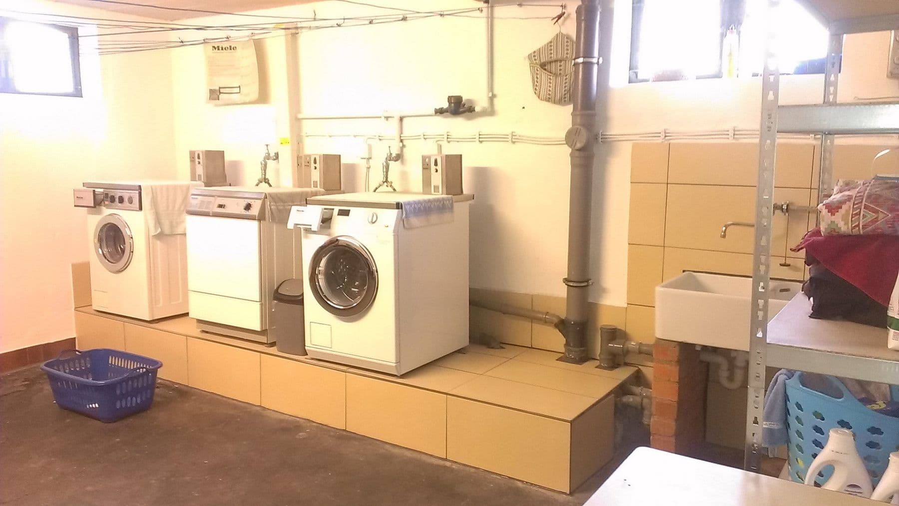 Prenájom bytu 3-izbový 80 m², Offenbach, Hesensko Prenájom bytu 3-izbový 80 m², Offenbach, Hesensko