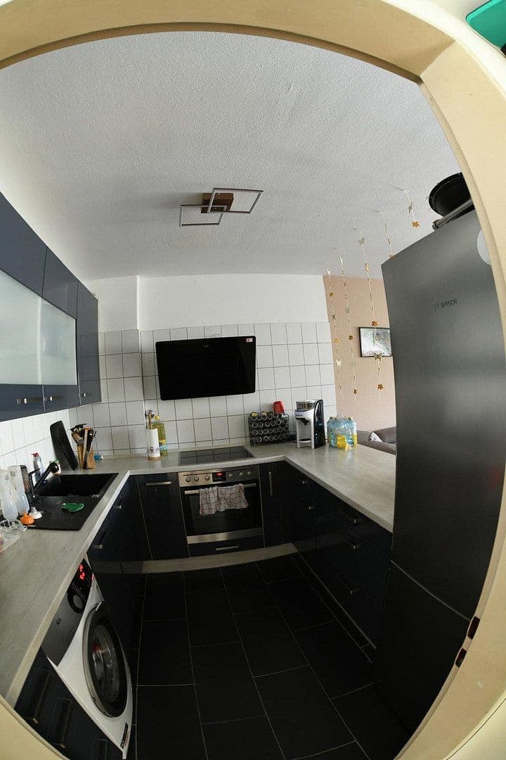 Prenájom bytu 3-izbový 80 m², Offenbach, Hesensko Prenájom bytu 3-izbový 80 m², Offenbach, Hesensko