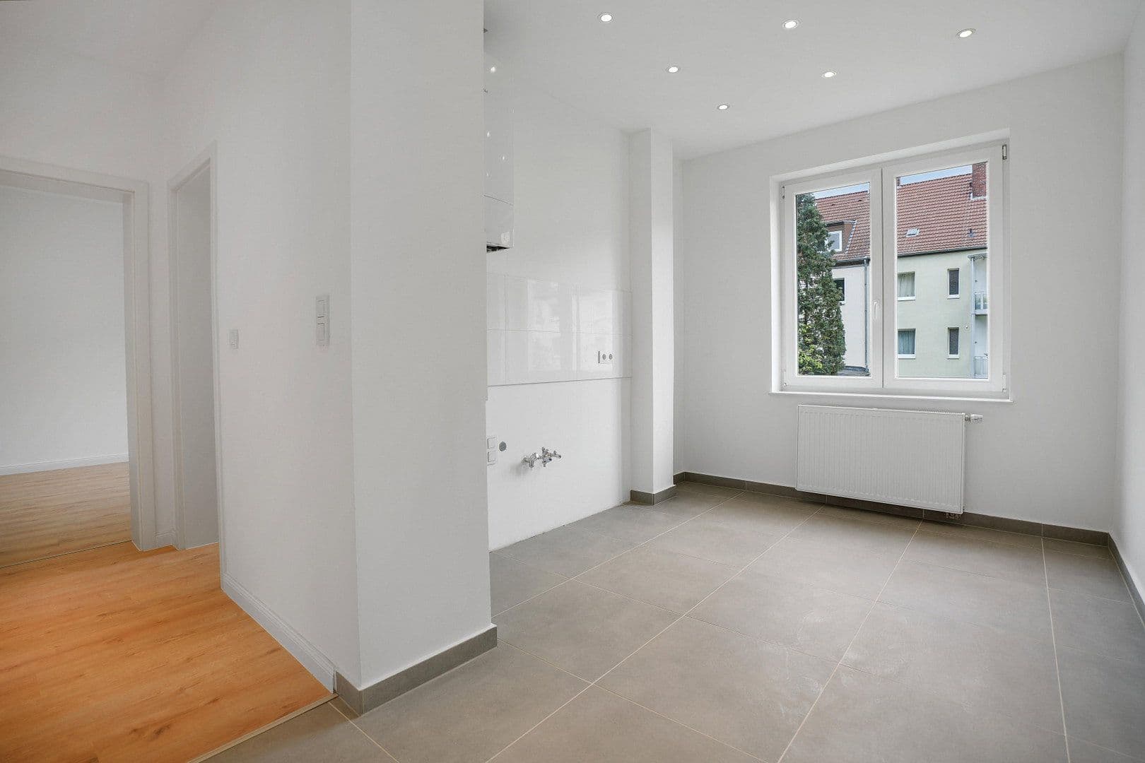 Prenájom bytu 3-izbový 63 m², Waßmannstr. 9, Hannover, Dolné Sasko Prenájom bytu 3-izbový 63 m², Waßmannstr. 9, Hannover, Dolné Sasko
