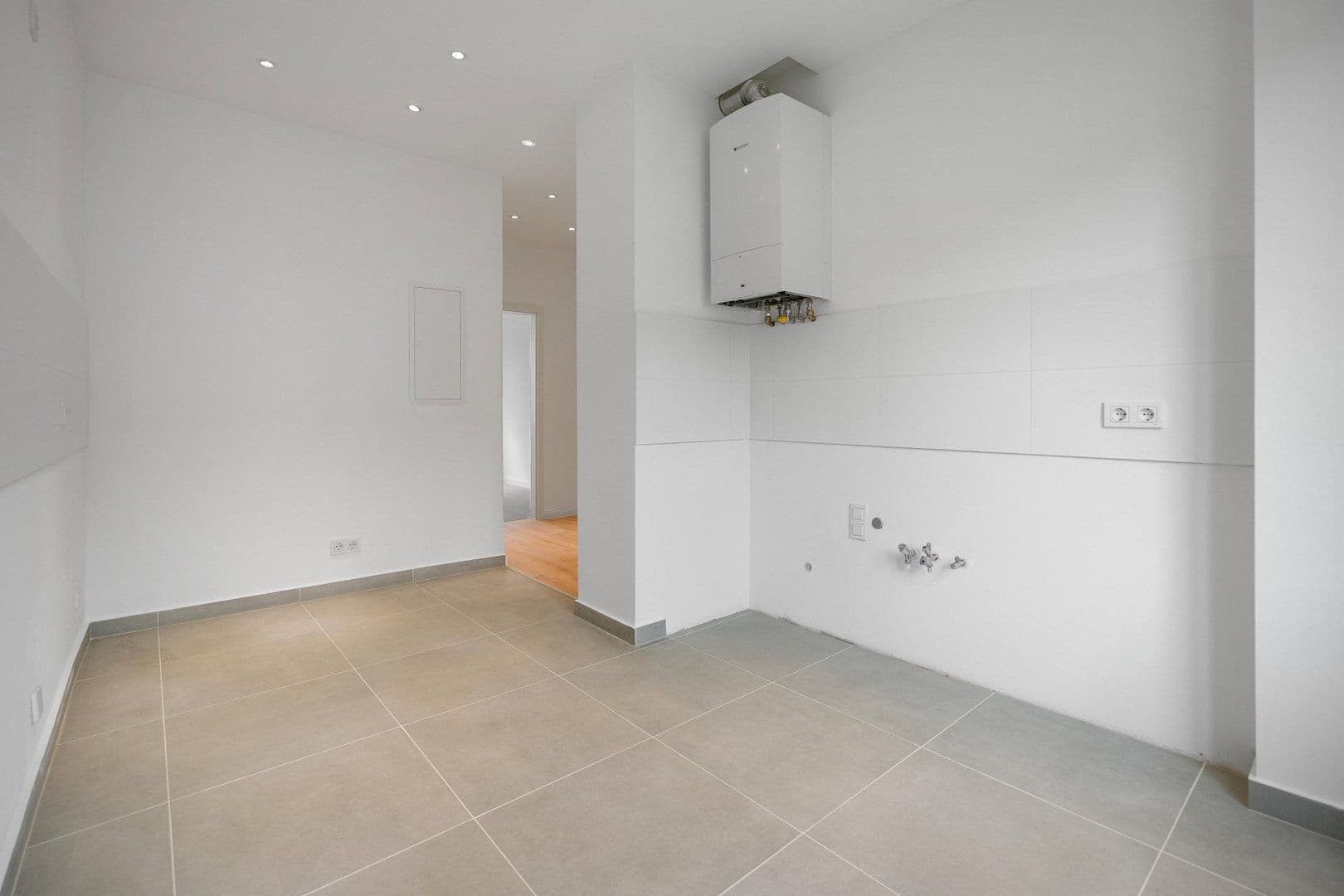 Prenájom bytu 3-izbový 63 m², Waßmannstr. 9, Hannover, Dolné Sasko Prenájom bytu 3-izbový 63 m², Waßmannstr. 9, Hannover, Dolné Sasko