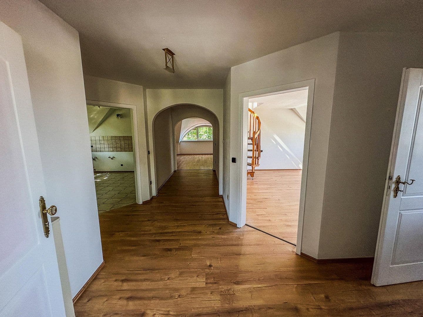 Prenájom bytu 3-izbový 120 m², Zirndorf, Bavorsko Prenájom bytu 3-izbový 120 m², Zirndorf, Bavorsko