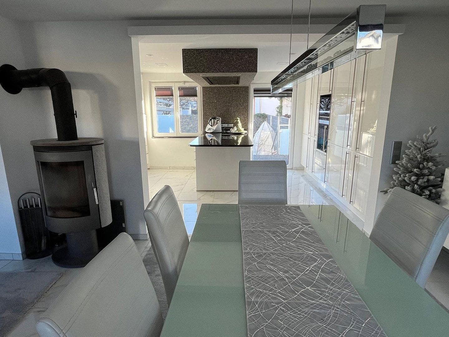 Predaj domu 136 m², pozemek 356 m², Gempenstraße, 3, Weil am Rhein, Bádensko-Wurttembersko Predaj domu 136 m², pozemek 356 m², Gempenstraße, 3, Weil am Rhein, Bádensko-Wurttembersko