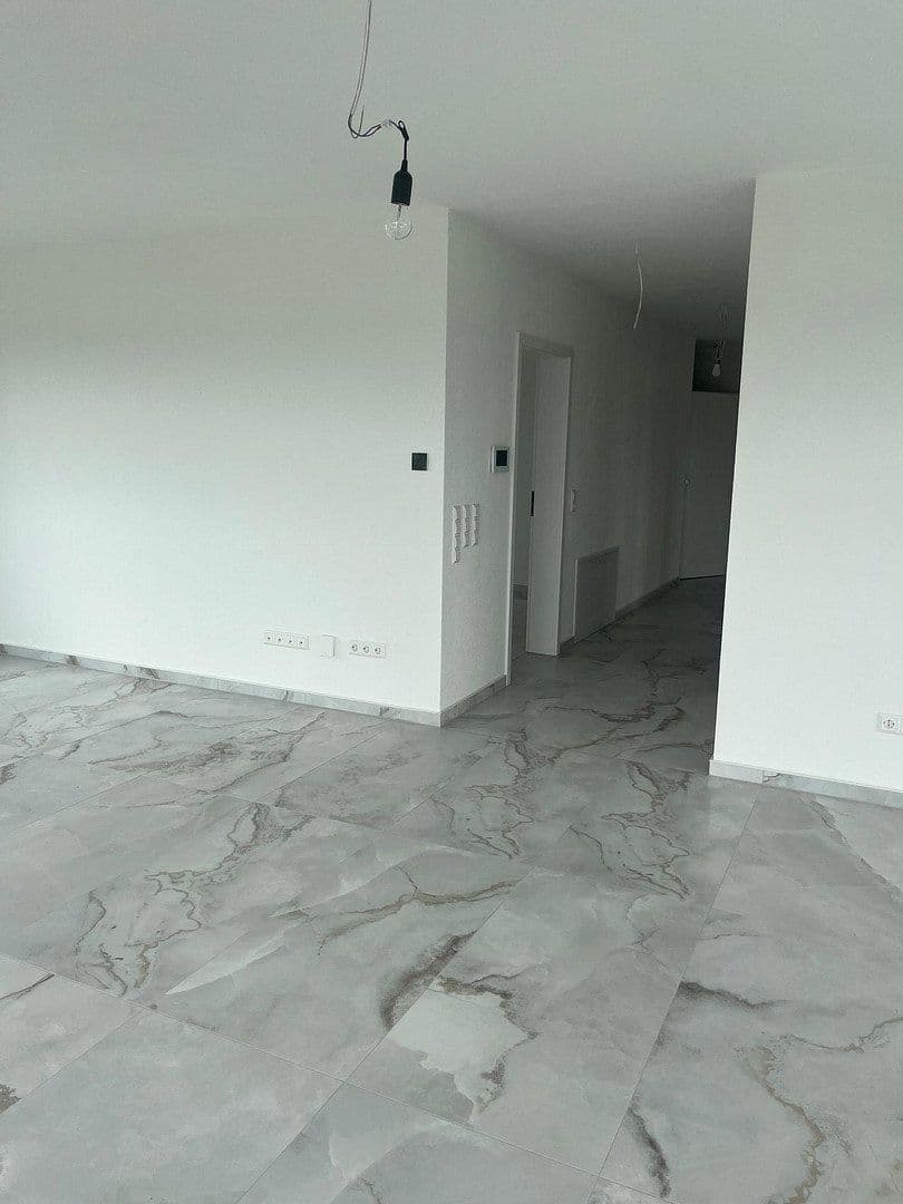 Prenájom bytu 4-izbový 130 m², Kastanienring 53, Bad Rappenau, Bádensko-Wurttembersko Prenájom bytu 4-izbový 130 m², Kastanienring 53, Bad Rappenau, Bádensko-Wurttembersko