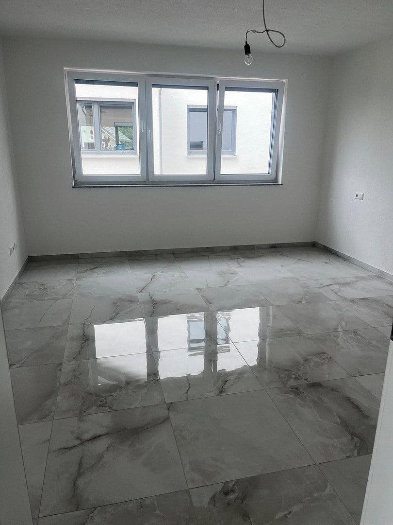 Prenájom bytu 4-izbový 130 m², Kastanienring 53, Bad Rappenau, Bádensko-Wurttembersko Prenájom bytu 4-izbový 130 m², Kastanienring 53, Bad Rappenau, Bádensko-Wurttembersko