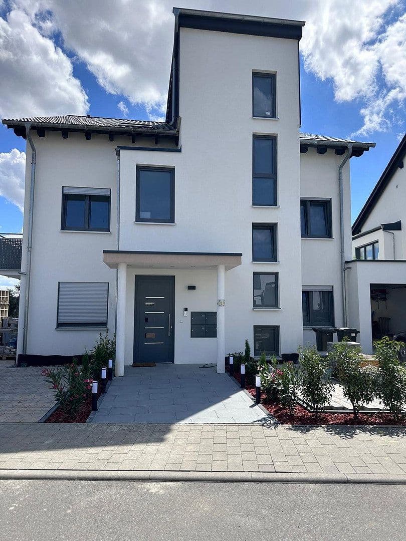 Prenájom bytu 4-izbový 130 m², Kastanienring 53, Bad Rappenau, Bádensko-Wurttembersko Prenájom bytu 4-izbový 130 m², Kastanienring 53, Bad Rappenau, Bádensko-Wurttembersko