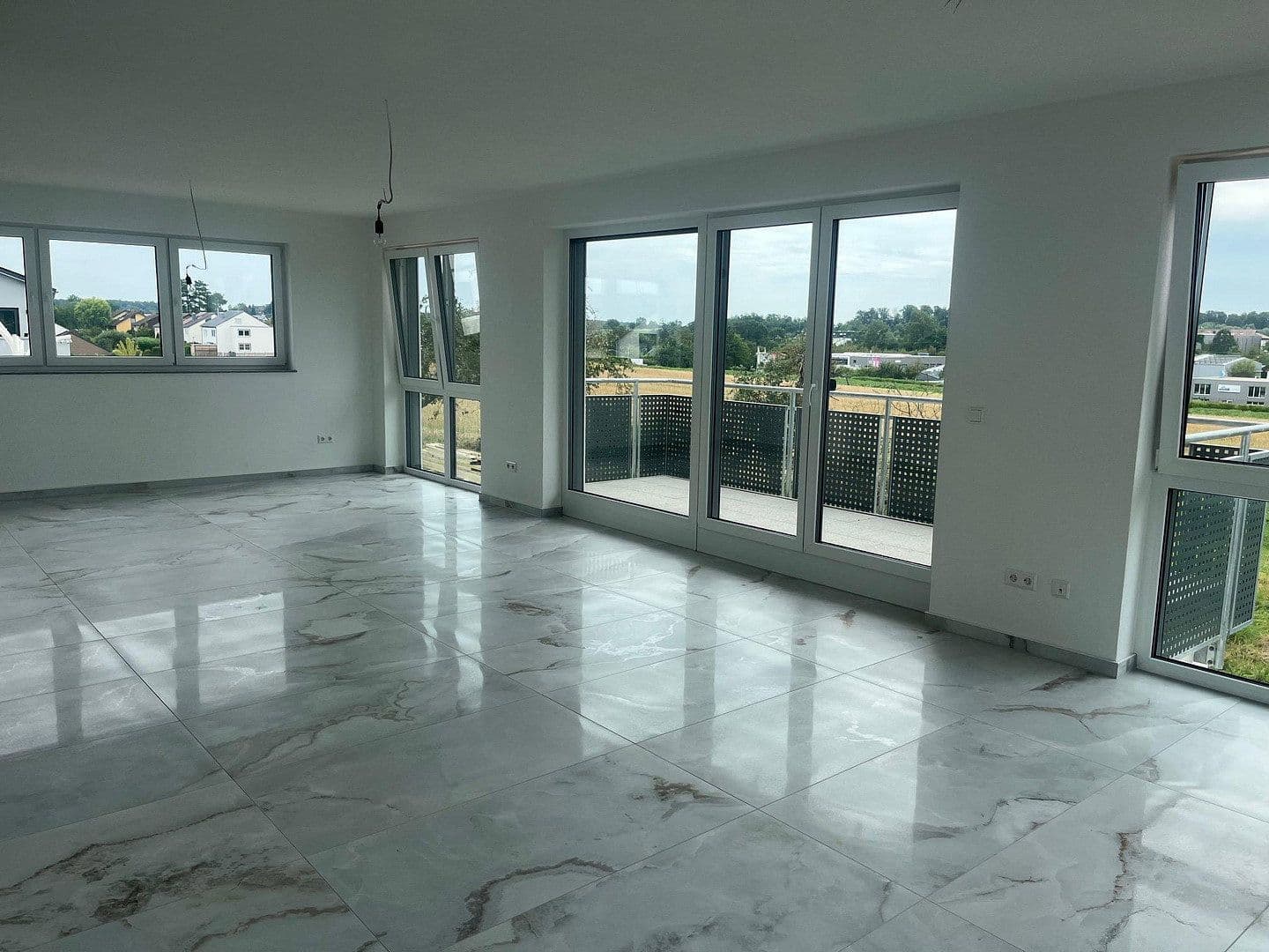 Prenájom bytu 4-izbový 130 m², Kastanienring 53, Bad Rappenau, Bádensko-Wurttembersko Prenájom bytu 4-izbový 130 m², Kastanienring 53, Bad Rappenau, Bádensko-Wurttembersko