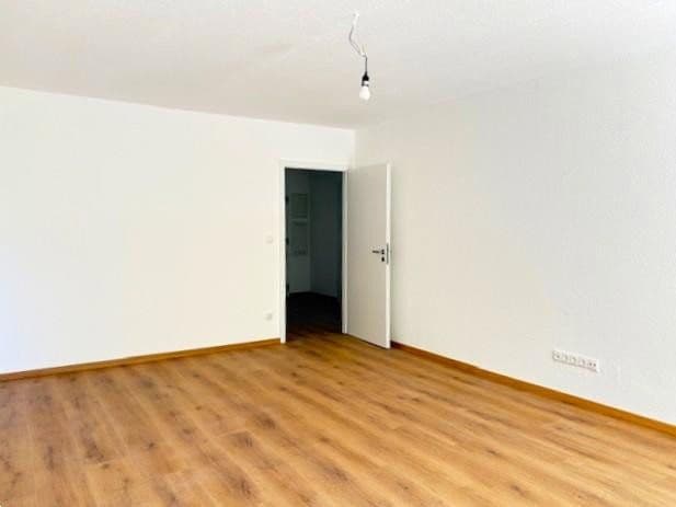 Prenájom bytu 2-izbový 71 m², Kleiststr 28, Dreieich, Hesensko Prenájom bytu 2-izbový 71 m², Kleiststr 28, Dreieich, Hesensko